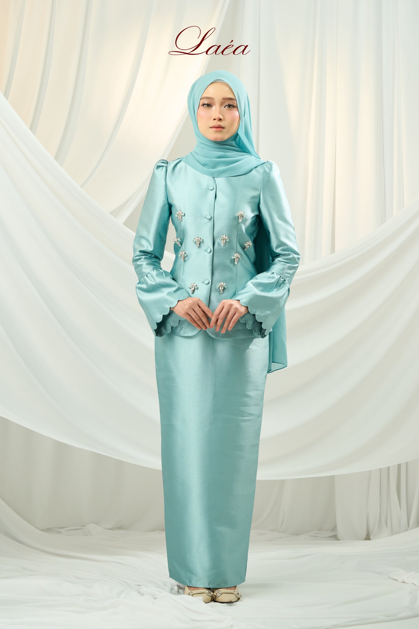 Leara Diamond Blue
