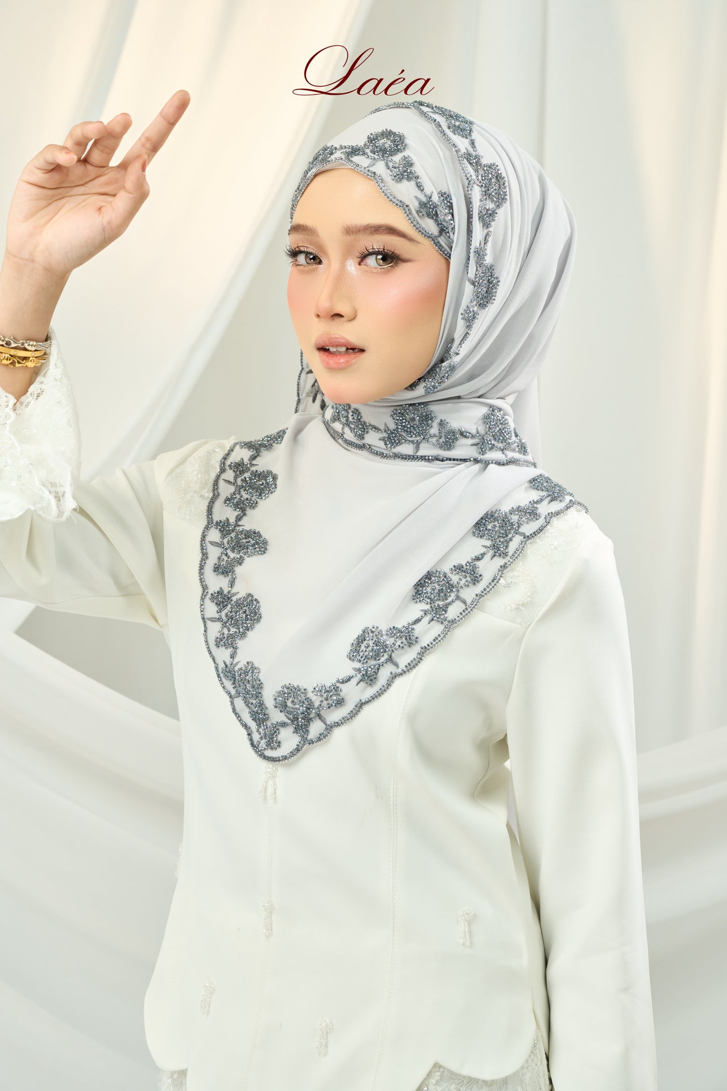 Laea Beaded Shawl in Light Grey