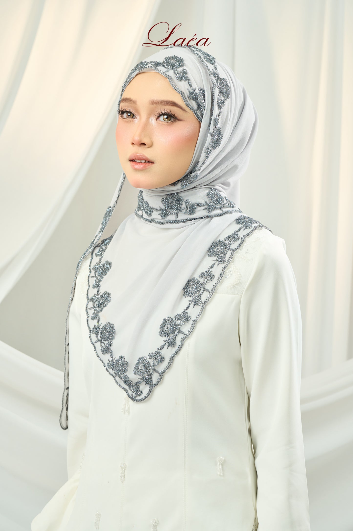 Laea Beaded Shawl in Light Grey
