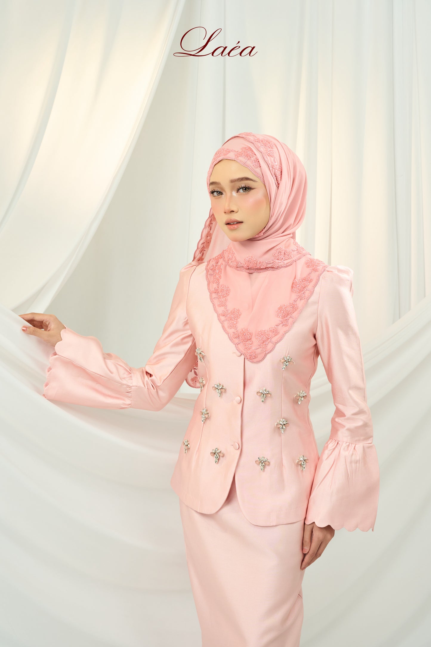 Leara Pink